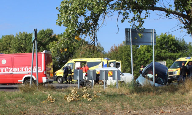 Frontális karambol a csőszi bekötőútnál