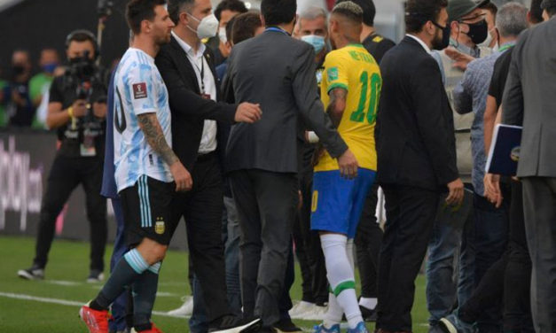 Botrány! A brazil-argentin meccs közben a pályáról akartak karanténba vinni több játékost!