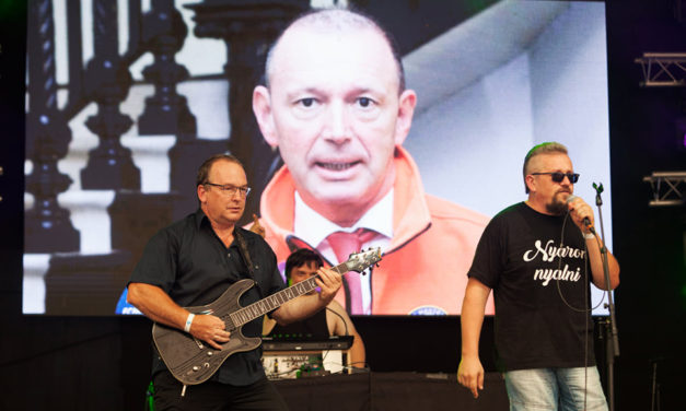 Hamar koncert a Köfémben, meglepetéssel
