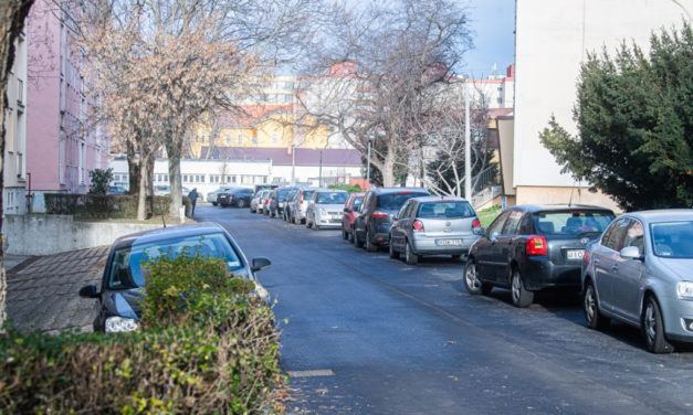 Elkészült a felújítás a Deák Ferenc utcában