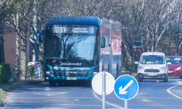 Buszjárat-kimaradások lesznek hétfőn