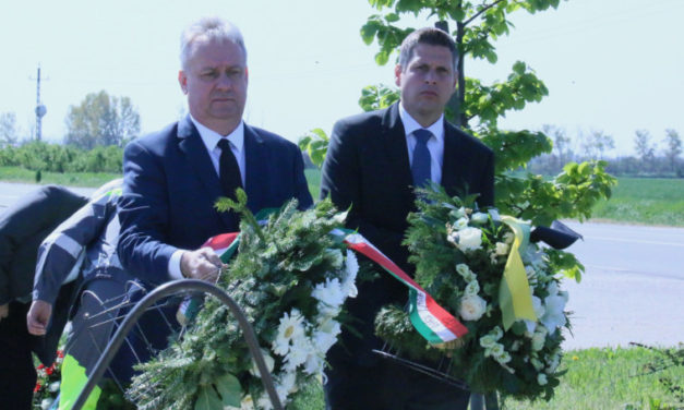 Közlekedési balesetek áldozataira emlékeztek