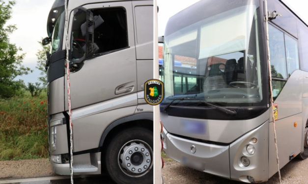 Balesetet okozott, továbbhajtott a buszsofőr