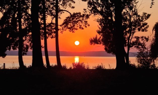 Csütörtök éjfélig meghosszabbították a hőségriasztást