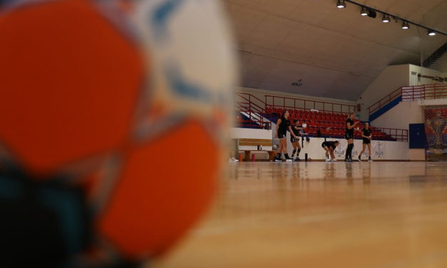 Női kézilabda: hazai pályán is nagyon kikapott az AFKC a Fraditól