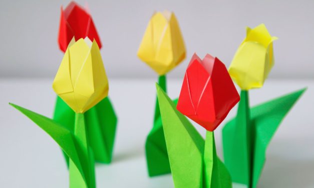 Origami-kiállítás a Vörösmarty Mihály Könyvtárban