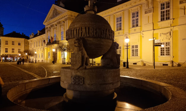 Muzsikaszó az Országalmánál – a zeneiskolások így köszöntik a zene világnapját
