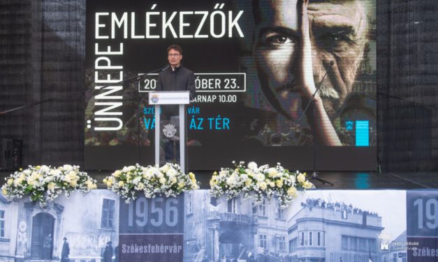 ’56: Emlékezők ünnepe koszorúzással Székesfehérváron