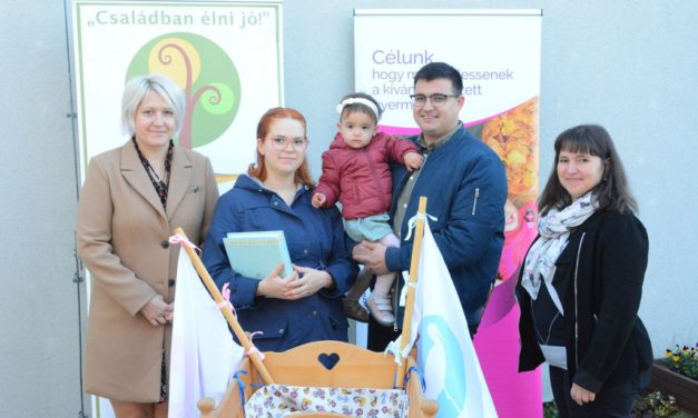 Julianna lesz a 20. lakója a vándorbölcsőnek