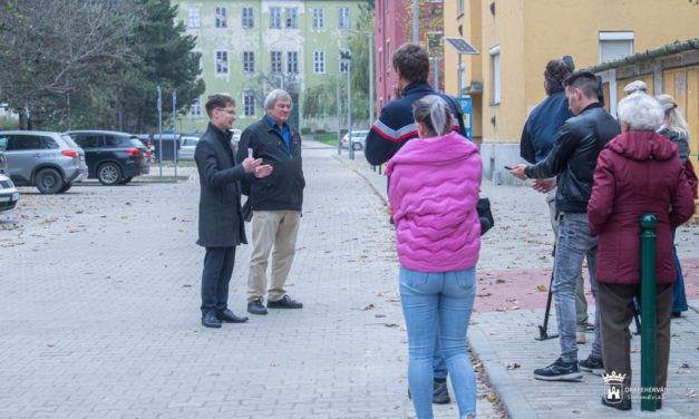 Elkészült a Balatoni úti szervízút felújításának első üteme