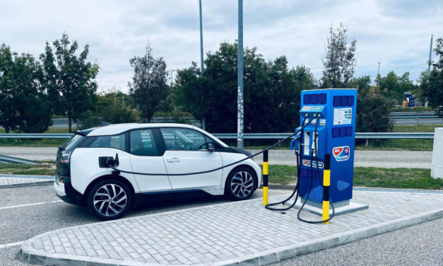 127 ultragyors elektromos töltőt telepítenek – Fehérvárnál is