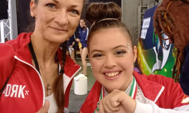 Rúdtánc világbajnok lett a fehérvári lány