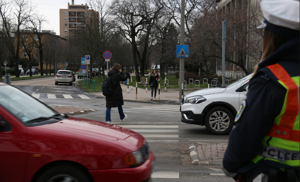 Rendors_gyalogatkelo_ellenorz_jo