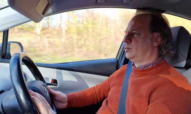 ELVISZ – reptértől házig repít a magyar taxi Londonban
