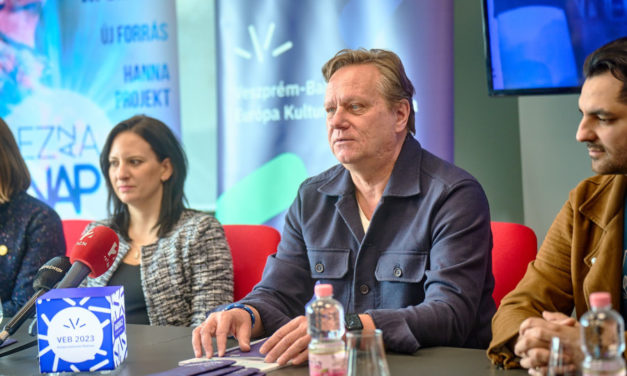 Grammy-díjas előadó áprilisban Veszprémben