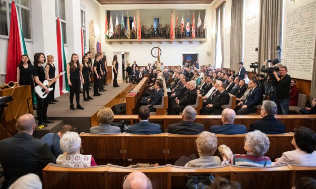 Ünnepi műsorral és koszorúzással emlékeztek 1848 hőseire