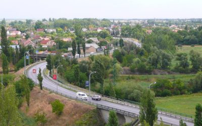 Csütörtöktől időnként félpályás lezárások lesznek a Balatoni úti felüljárón