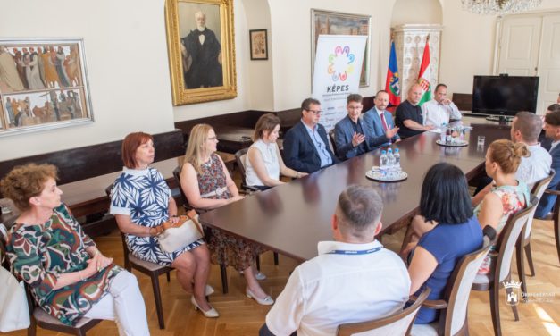 Nyáron is dübörög a KÉPES program, négy iskolát érint