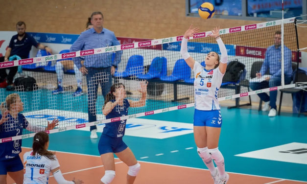 Női röplabda: lengyel feladó a MÁV Előrében