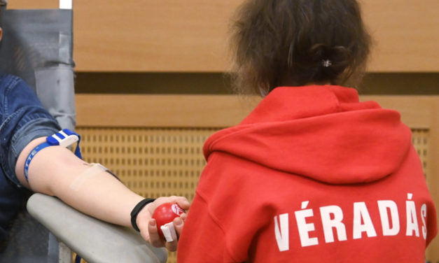 A MET Arénában és a Köfém Művelődési Házban is lesz véradás januárban