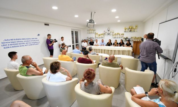 Új edzővel és néhány új játékossal készül az Alba FKC
