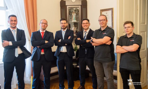 Sikerek és remények a FANUC Olimpián – a Városházán fogadták az ÓE-AMK-s résztvevőket
