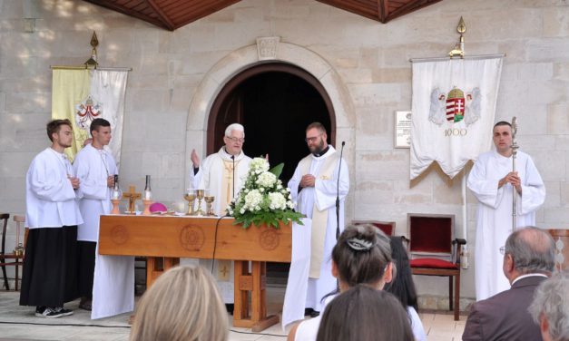 Búcsú a Szent Donát-kápolnánál