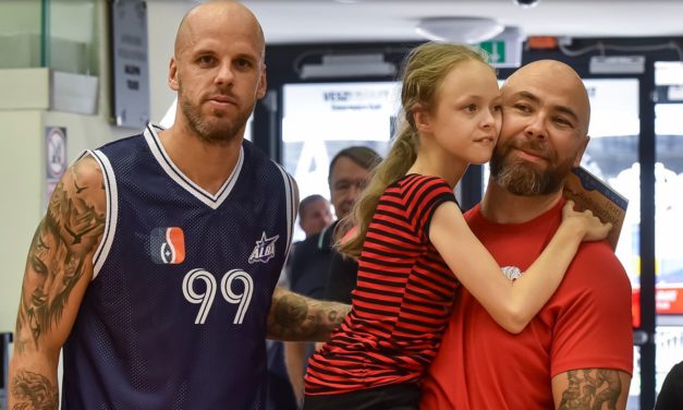 Kosárlabda: az Alba sztárja is segít a beteg oroszlányi kislánynak