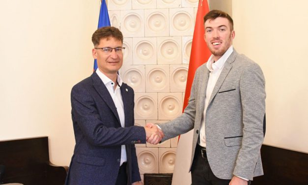 A fehérvári Menyhárt Bendegúz történelmet írt az ifjúsági hőlégballon vb-n