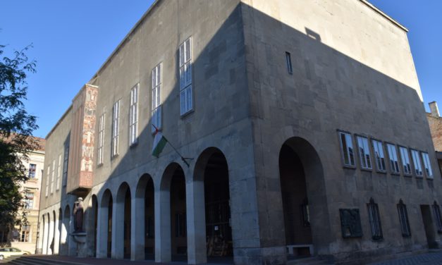 Újdonságok a könyvtárban- QR-kódos adventi naptár és könyvajánlók