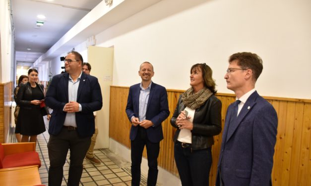 Megújult az Arany János iskola központi épülete