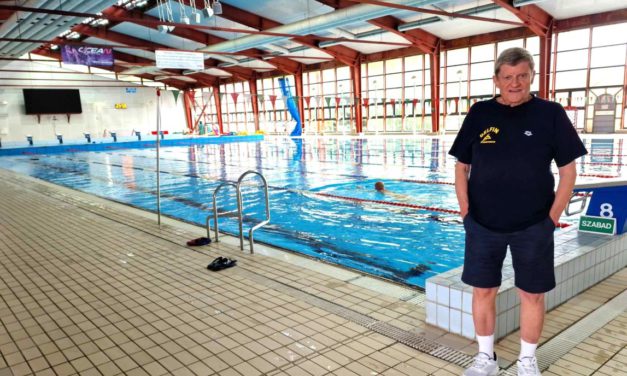 A „fehérvári úszópápa” rendhagyó életútja