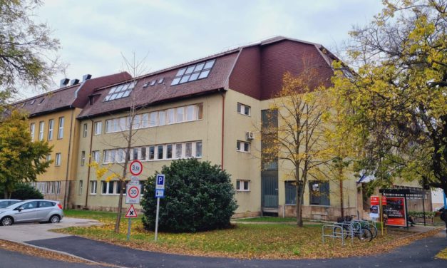 Kezdődik a Barátság háza tetőterének beépítése és részleges felújítása