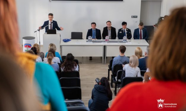 Ne csinálj olyat online, amit a valóságban nem tennél meg!