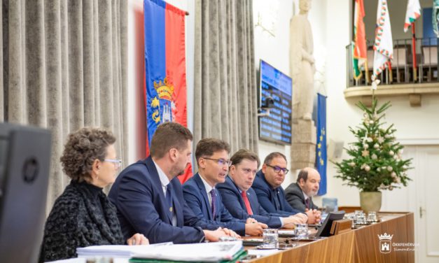 Közmeghallgatást tartott Székesfehérvár közgyűlése