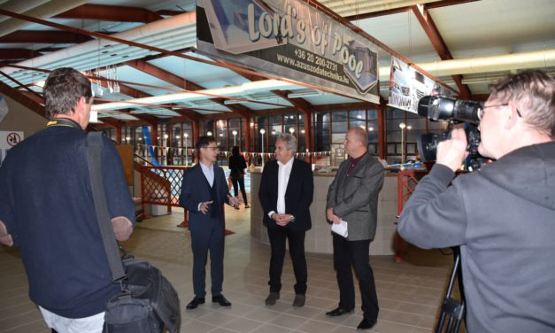 Csitáry Uszoda: kormányzati támogatással zavartalan téli működés, felújítás