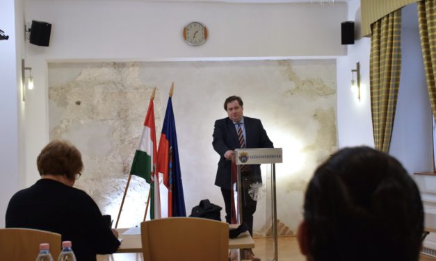 Sikeres a Gondosóra program, Fehérvár segít a regisztrálásban is