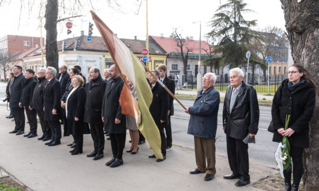 A kommunizmus áldozataira emlékeztek
