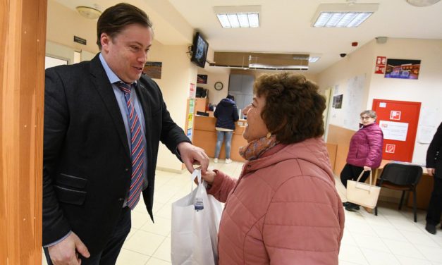Félezer sikeres pályázat – mától osztják az újabb LED-es izzókat