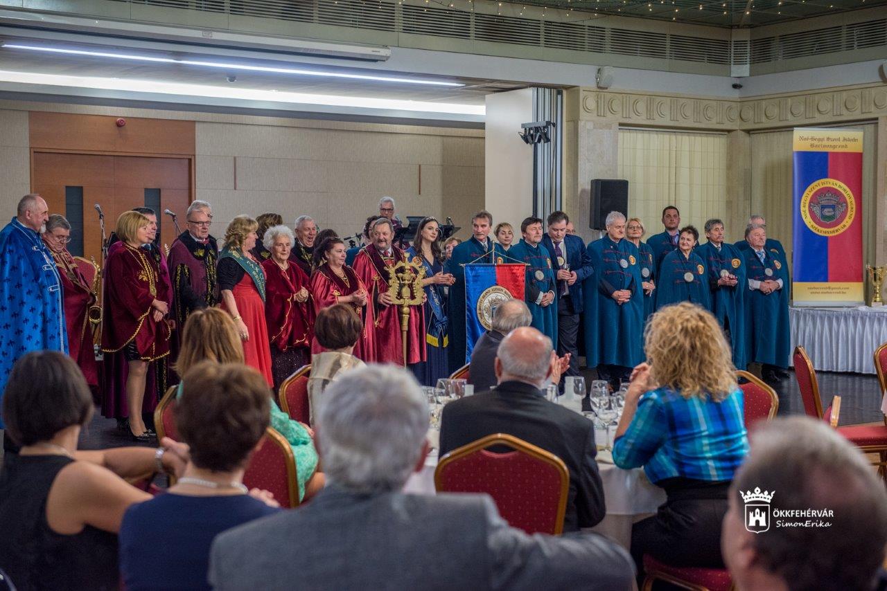 Noe_Hegyi_Szent_I_borrend1