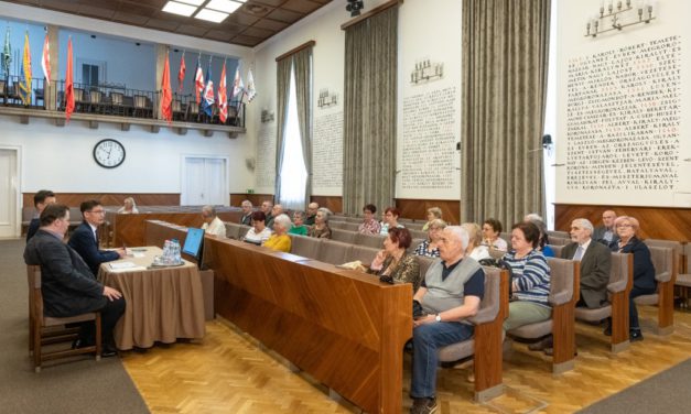 A Városházán ülésezett a Városi Idősügyi Tanács