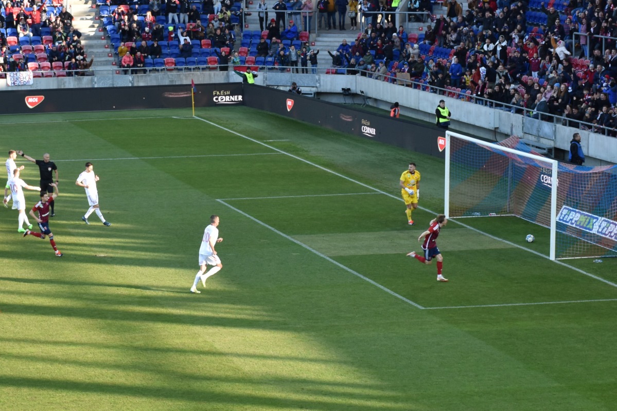 Vidi_23_24_DVSC_Chrisgol