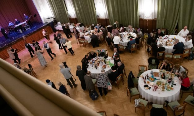 Jótékonysági bált rendeztek a Viktória Rehabilitációs Központ javára