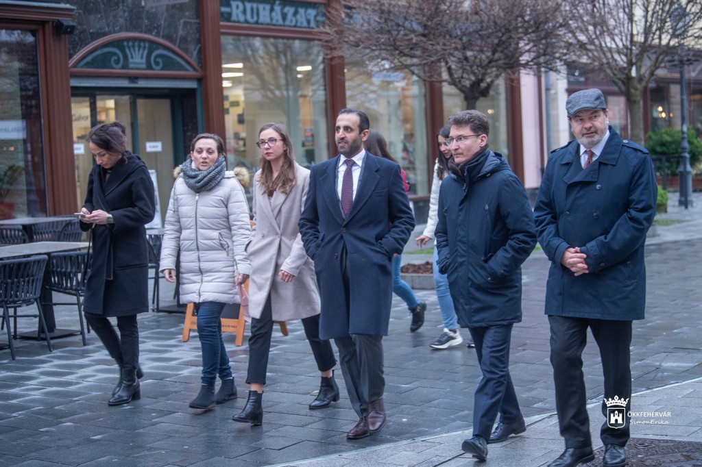 Emirsegek_nagykovete1