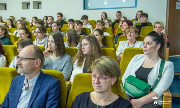 Újjáéledő hagyomány a Kodolányi János Egyetemen