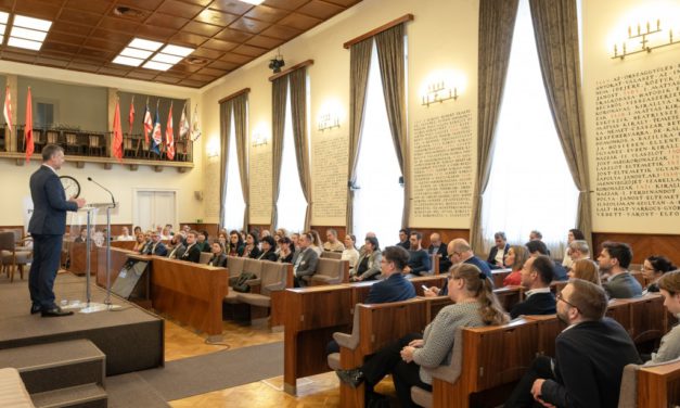 „Adózás 2024 – Az áfától az idegenrendészetig”