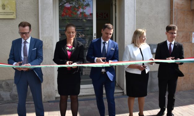 Áldozatsegítő Központot avattak Székesfehérváron