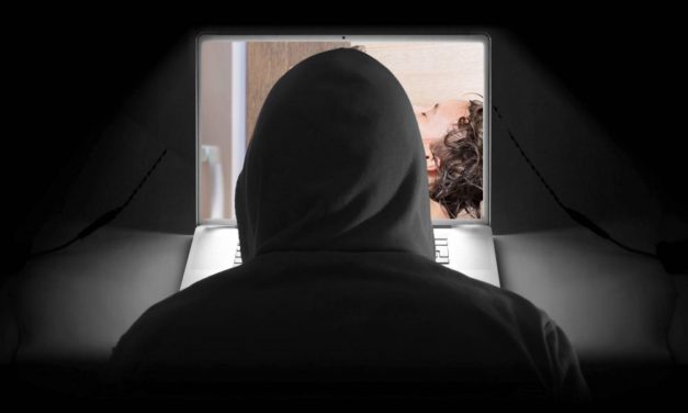 Visszaélnek a fehérvári polgármester nevével és fotóival – álprofil a Facebookon