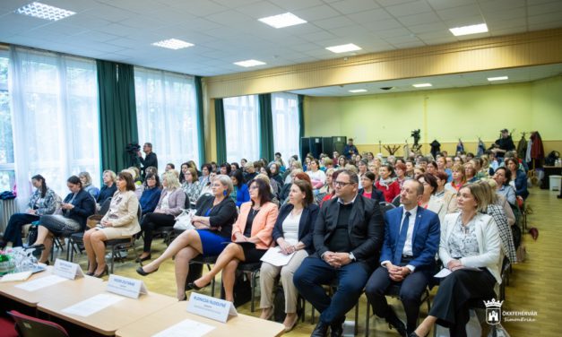 A művészeti nevelésről rendeztek pedagógiai konferenciát Székesfehérváron
