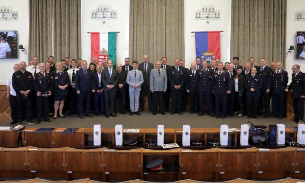 30 év a barátság, a bajtársiasság jegyében